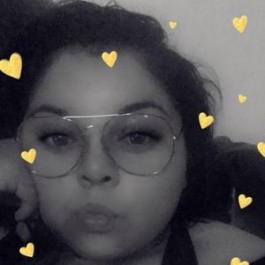 Meet your Posher, Mayra